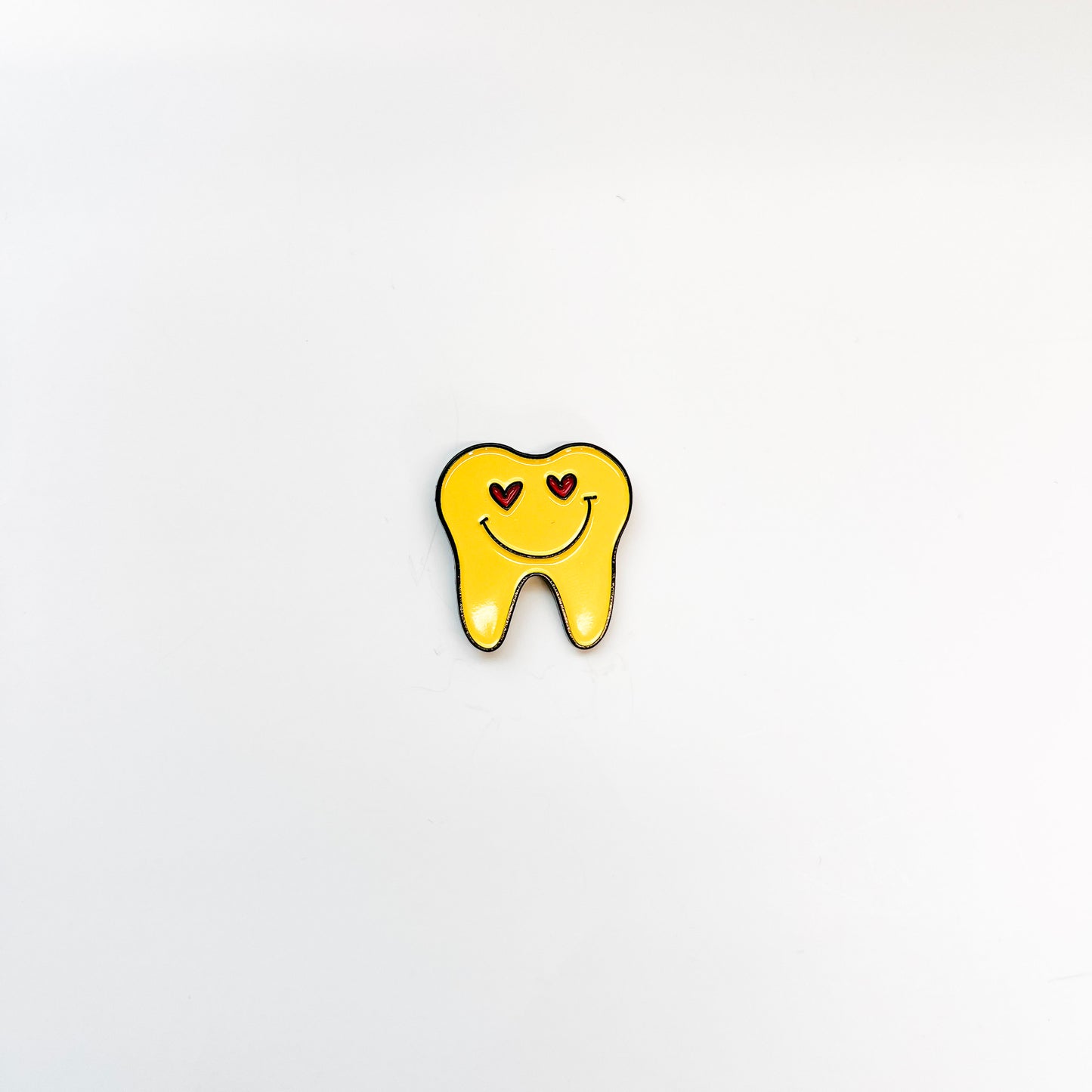 Heart Eyes Tooth Pin